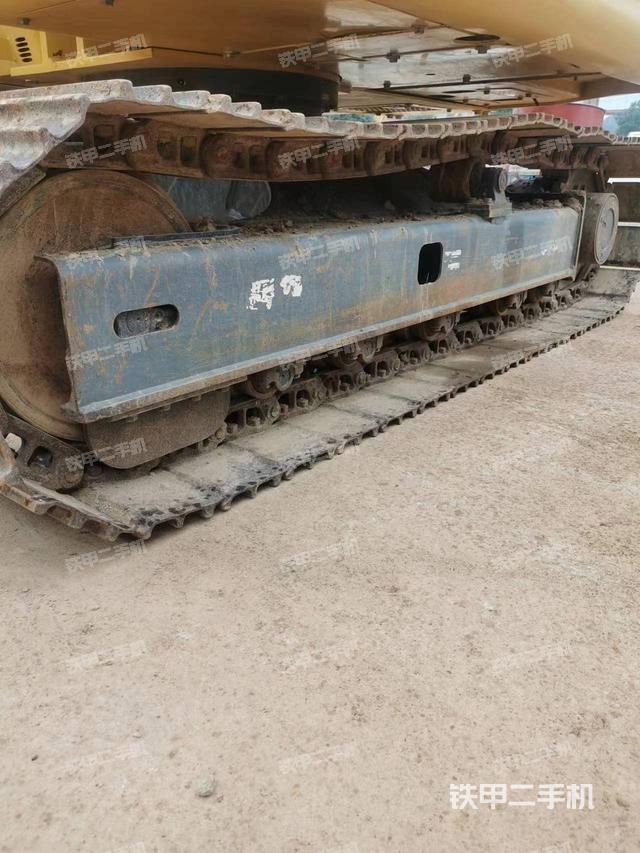 单侧履带整体（整机外观）