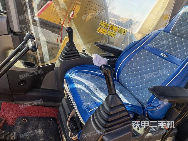 驾驶室整体（整机外观）