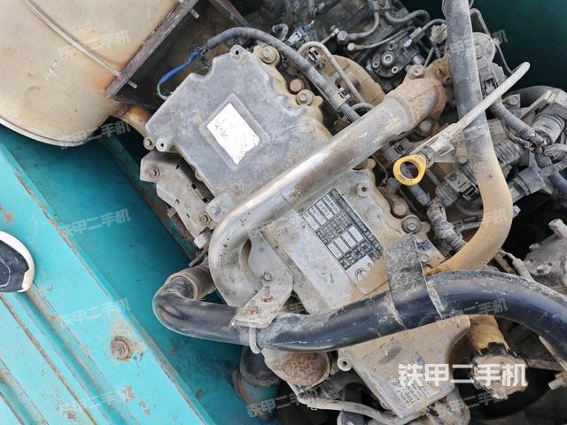 气门室盖螺丝特写(上车部件) 气门室盖螺丝特写(上车部件)