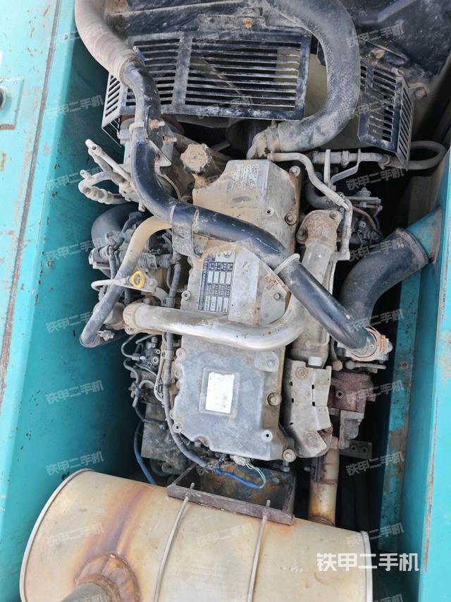 发动机室(上车部件) 发动机室(上车部件)