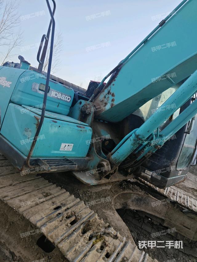 大臂根部 斜视(工作和回转装置) 大臂根部 斜视(工作和回转装置)