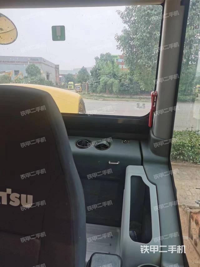 驾驶室整体（整机外观）