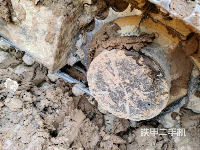 右驱动轮（行走机构）