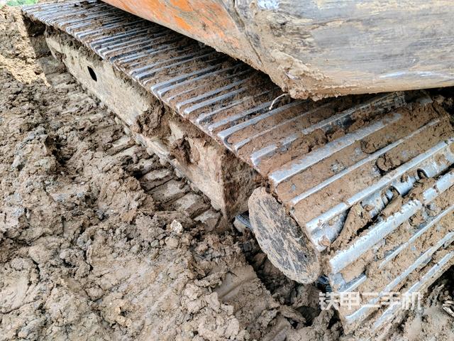 右侧履带整体（行走机构）