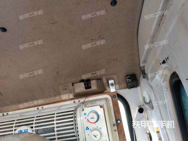 右侧玻璃角标（驾驶室部分）