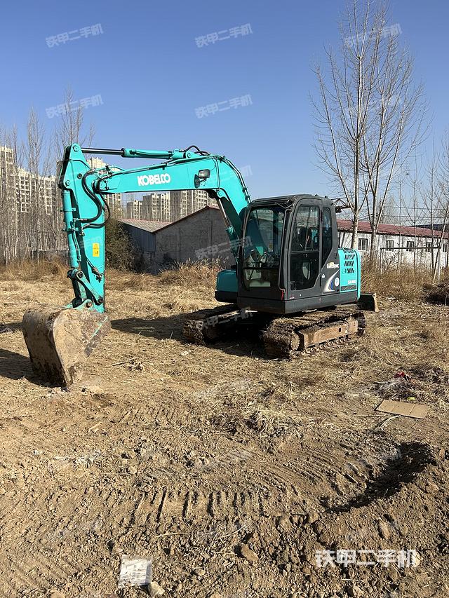 神鋼SK75-8挖掘機