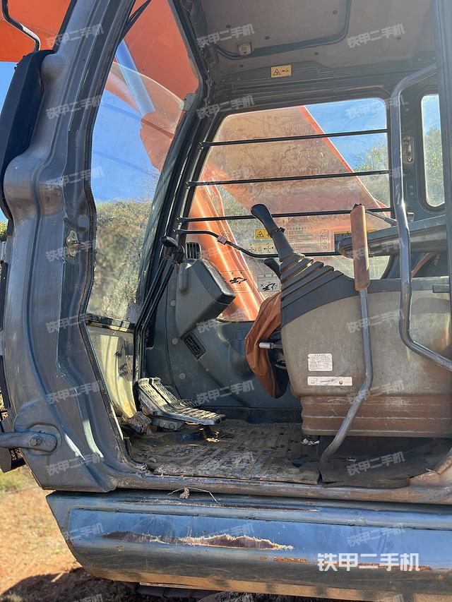 驾驶室整体（整机外观）