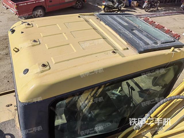 驾驶室顶部（整机外观）