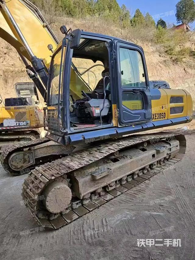 单侧履带整体（整机外观）