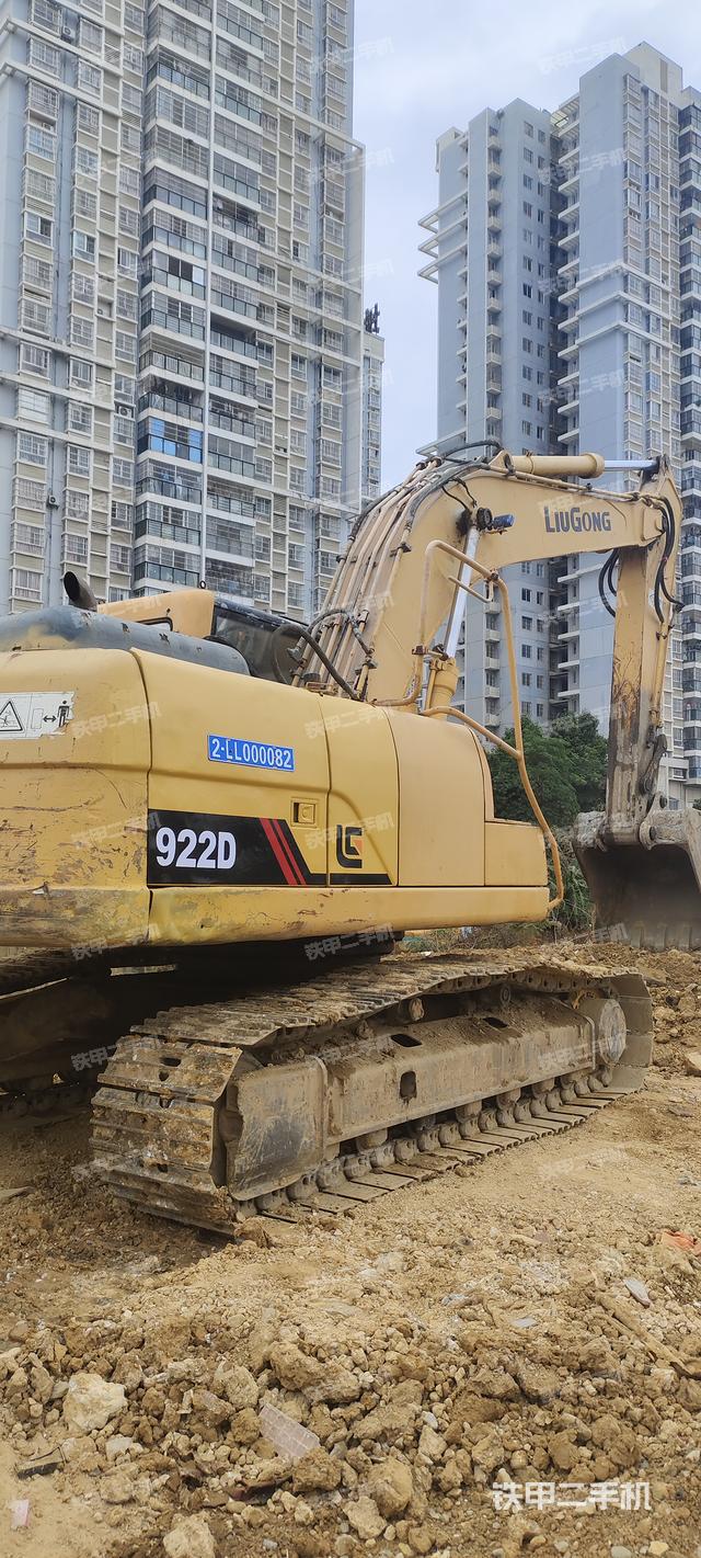 驾驶室顶部（整机外观）