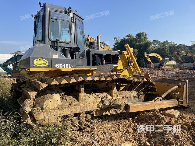 整机右后45°（设备外观及核心部件）