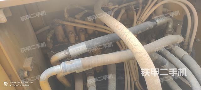 回转马达和主控阀（整机外观）