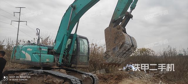 神鋼SK210LC-8挖掘機(jī)