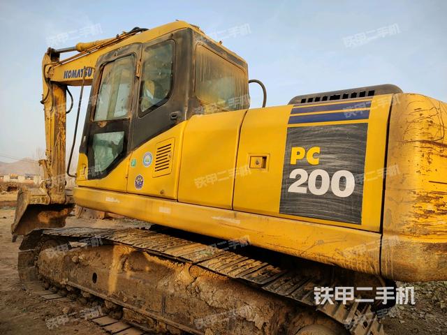 小松PC200-7挖掘机