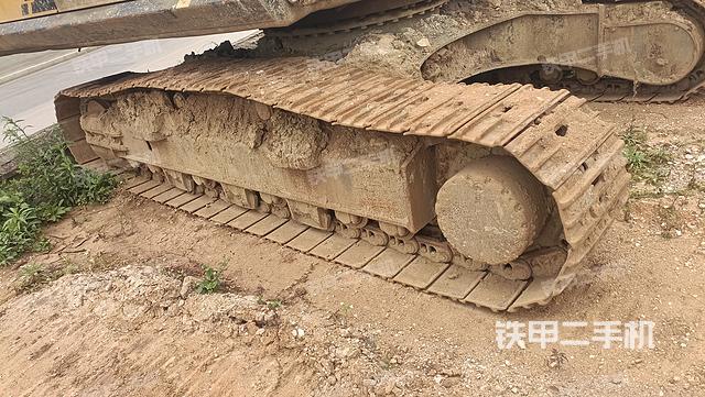 单侧履带整体（整机外观）