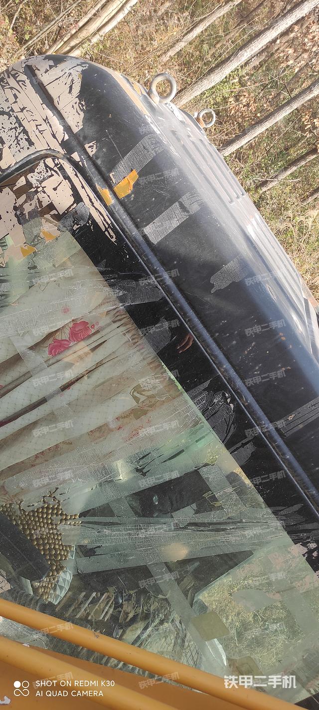 驾驶室顶部（整机外观）