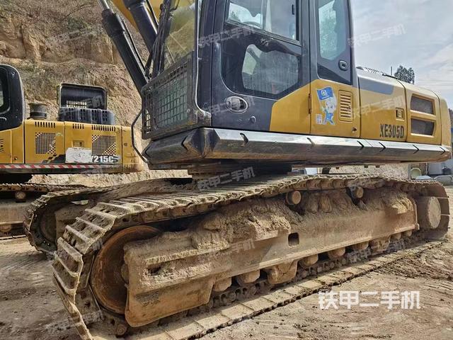 驾驶室顶部（整机外观）