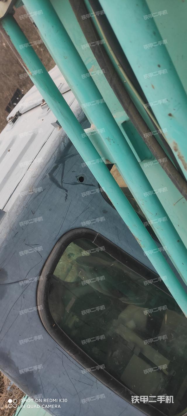 驾驶室顶部（整机外观）