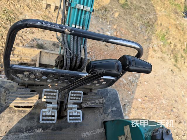 驾驶室整体（整机外观）