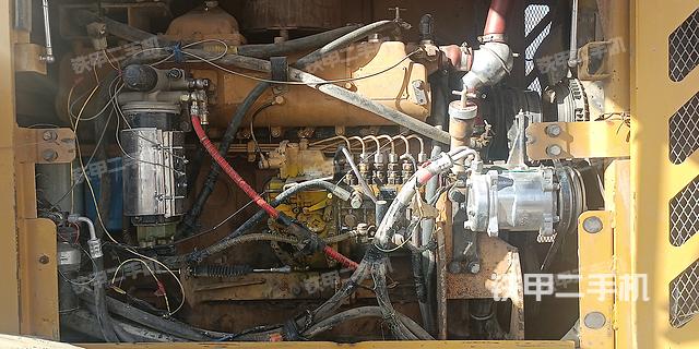 发动机左侧（整机外观及大件）