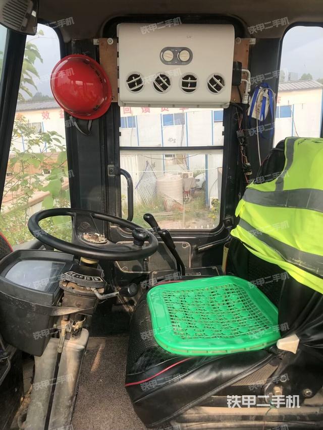 駕駛室工作臺（整機外觀及大件）