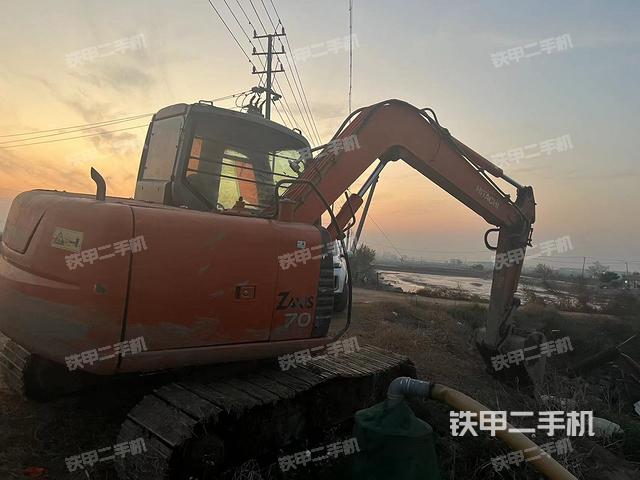 整機(jī)右后45°(整機(jī)外觀) 整機(jī)右后45°(整機(jī)外觀)