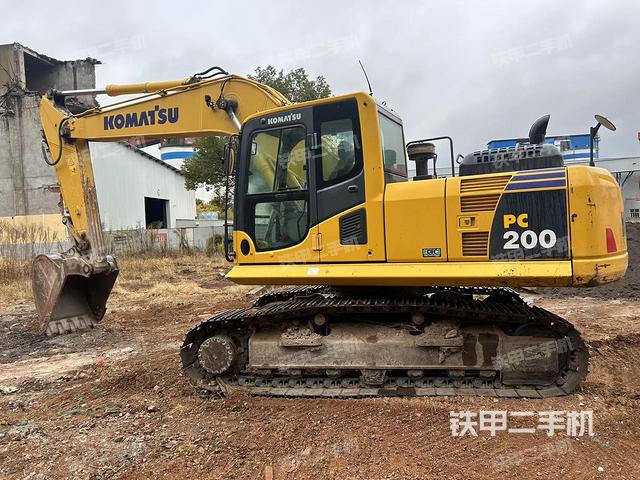 小松PC200-8M0挖掘機(jī)