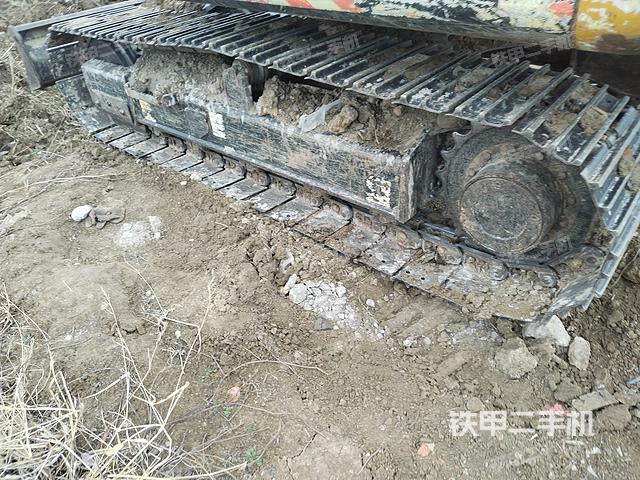 單側(cè)履帶整體（整機(jī)外觀）