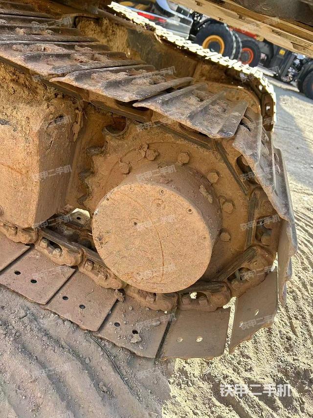 单侧履带整体（整机外观）