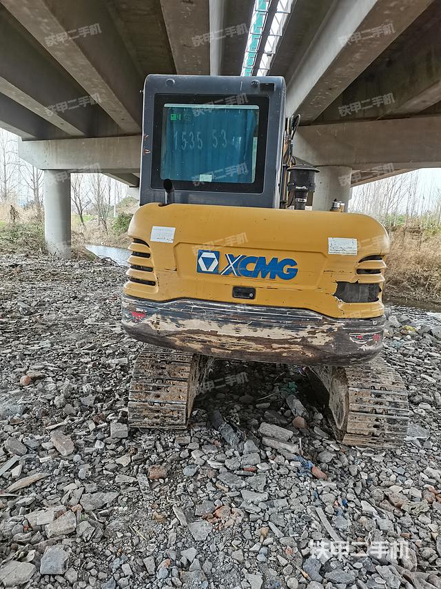 驾驶室整体（整机外观）