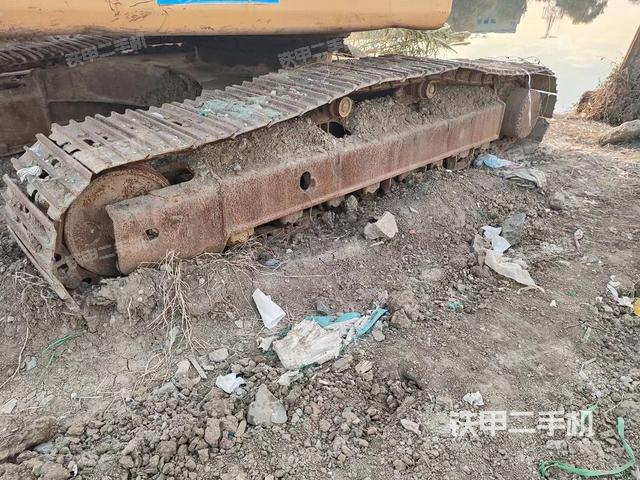 单侧履带整体（整机外观）