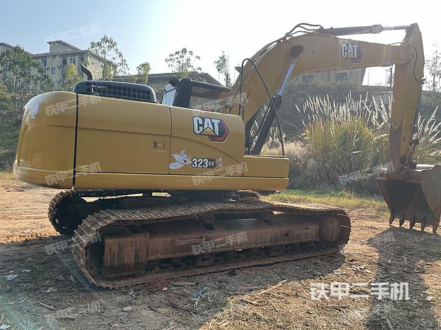 驾驶室顶部（整机外观）