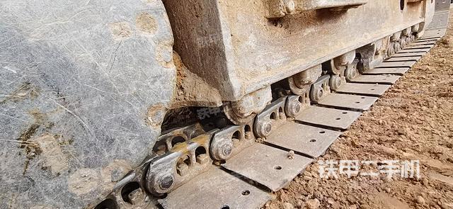 单侧履带整体（整机外观）