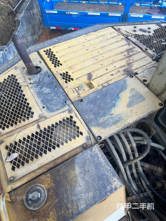 驾驶室整体（整机外观）