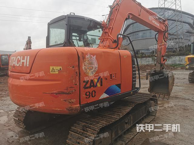 整機(jī)右后45°(整機(jī)外觀) 整機(jī)右后45°(整機(jī)外觀)