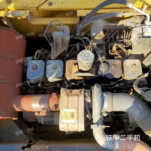 發(fā)動(dòng)機(jī)整體俯視(整機(jī)外觀) 發(fā)動(dòng)機(jī)整體俯視(整機(jī)外觀)