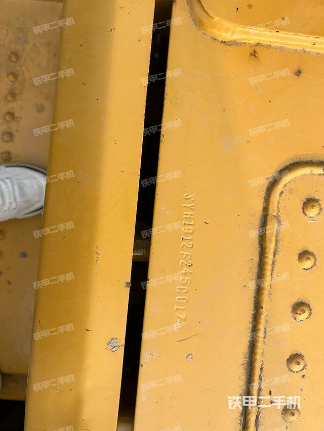 發(fā)動機(jī)整體俯視(整機(jī)外觀) 發(fā)動機(jī)整體俯視(整機(jī)外觀)