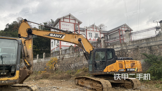 三一重工SY235C挖掘機(jī)