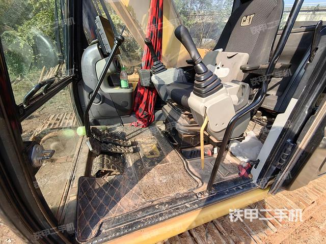 驾驶室整体（整机外观）