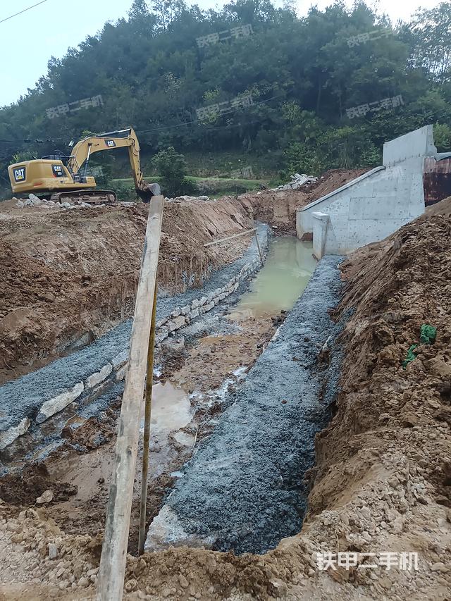 整機右后45°（整機外觀）