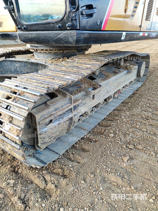 单侧履带整体（整机外观）