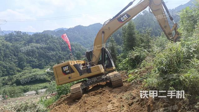 駕駛室整體（整機外觀）