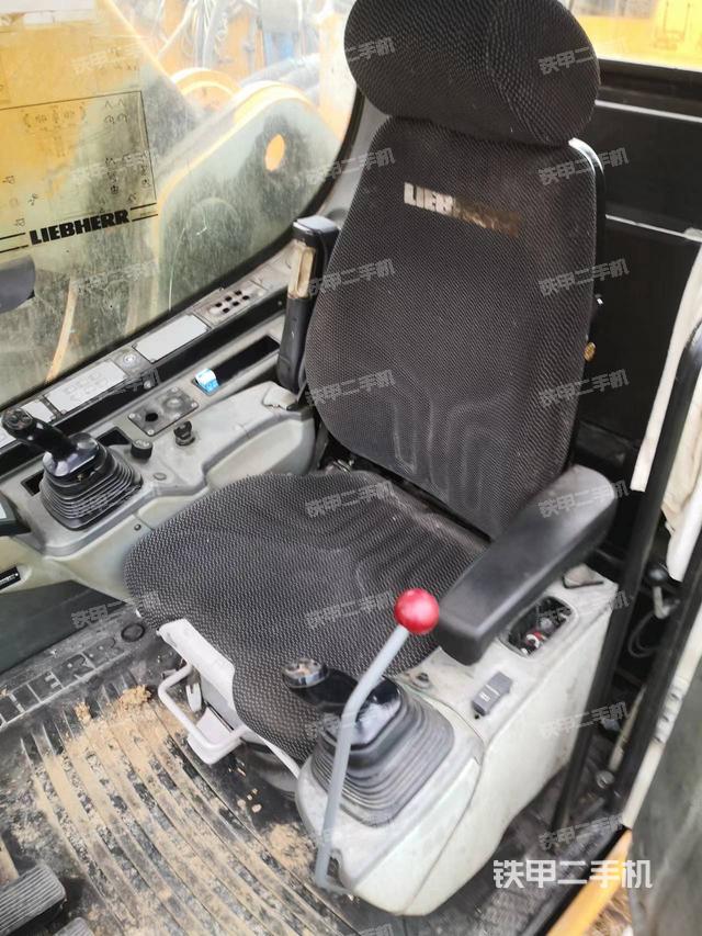 驾驶室整体（整机外观）