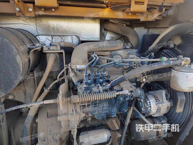 發(fā)動機整體俯視(整機外觀) 發(fā)動機整體俯視(整機外觀)