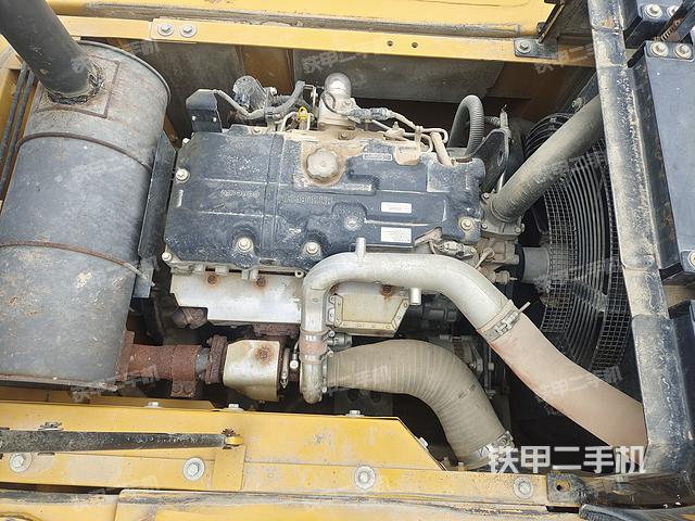 發(fā)動機整體俯視(整機外觀) 發(fā)動機整體俯視(整機外觀)