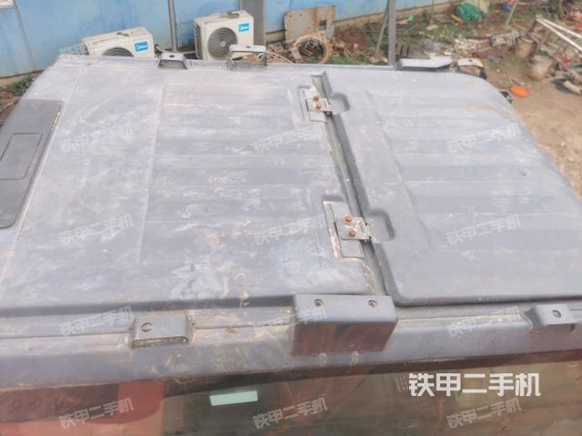 駕駛室頂部俯視(上車部件) 駕駛室頂部俯視(上車部件)