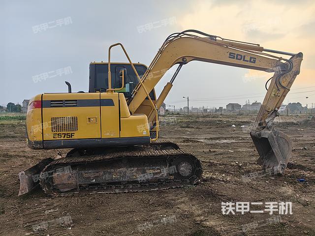 整機(jī)右后45°(整機(jī)外觀) 整機(jī)右后45°(整機(jī)外觀)