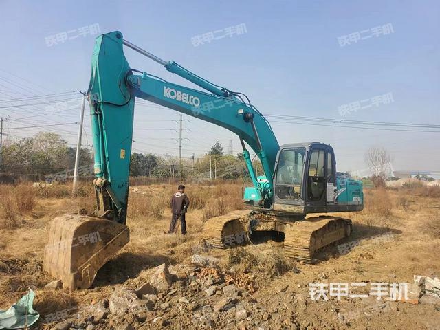 神鋼SK210LC-8挖掘機(jī)