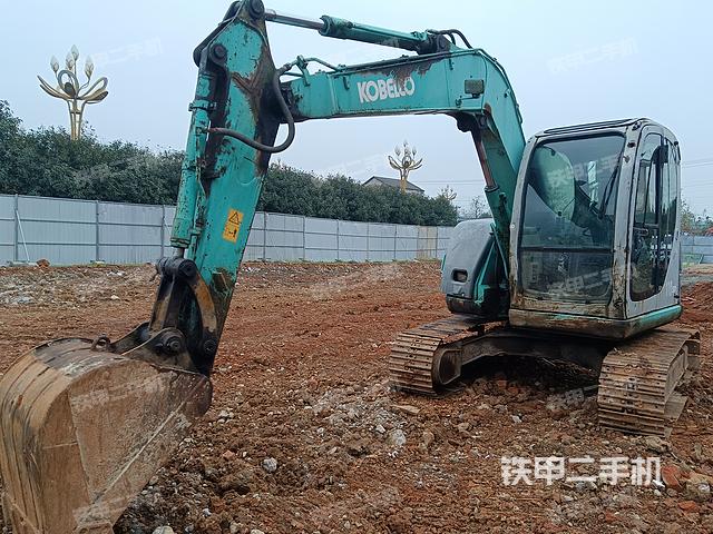 神鋼SK70SR挖掘機