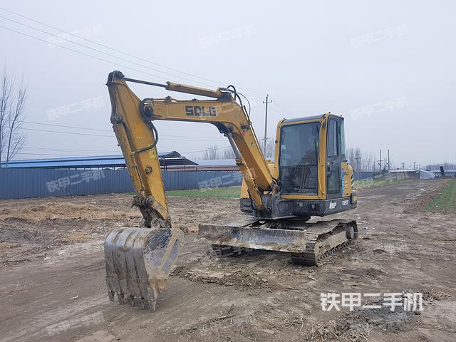 山東臨工E660F挖掘機(jī)